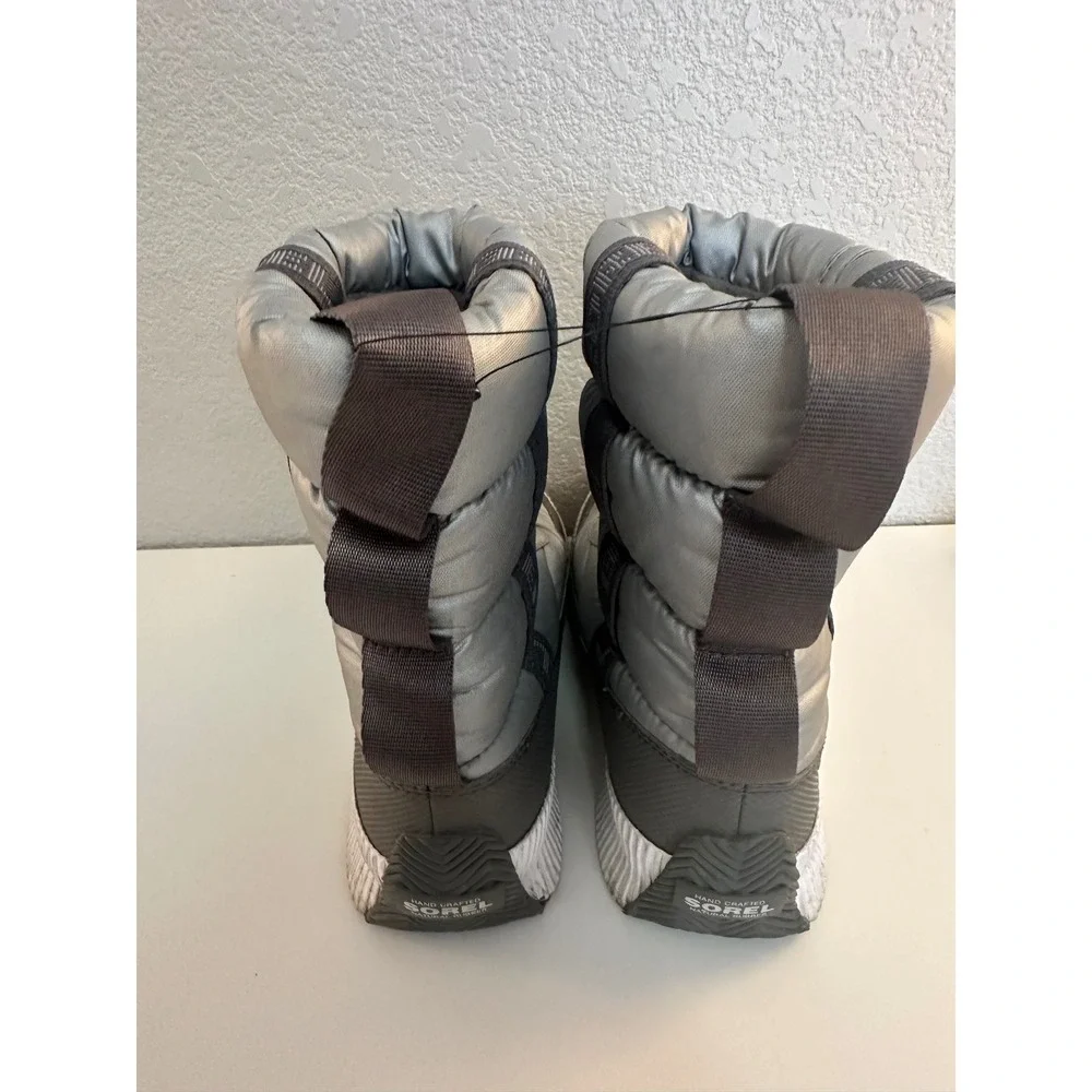 Sorel Women's Out N About Puffy Silver Waterproof Snow Boots Size 6‎